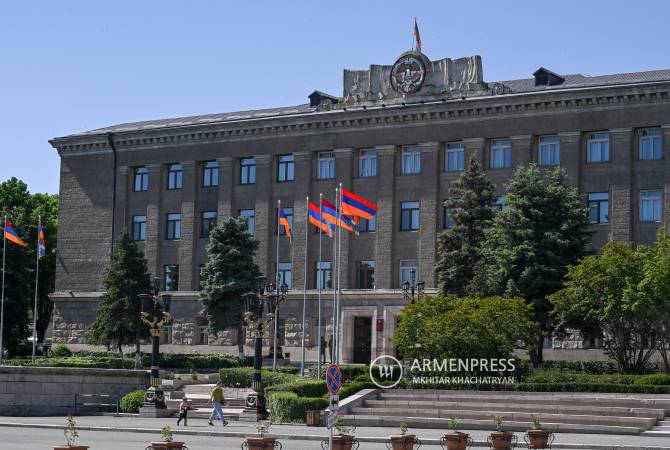 Dizolvarea instituțiilor și organizațiilor de stat din Nagorno-Karabakh