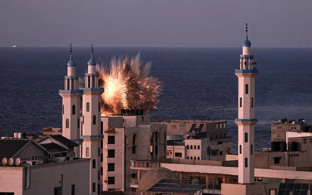 Forțele de securitate israeliene au avertizat civilii paestinieni să părăsească orașul Gaza din Fâșiei Gaza